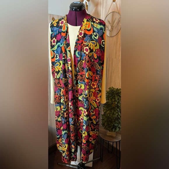 LuLaRoe Jackets & Blazers - LuLaRoe Colorful Floral Long Vest Kimono